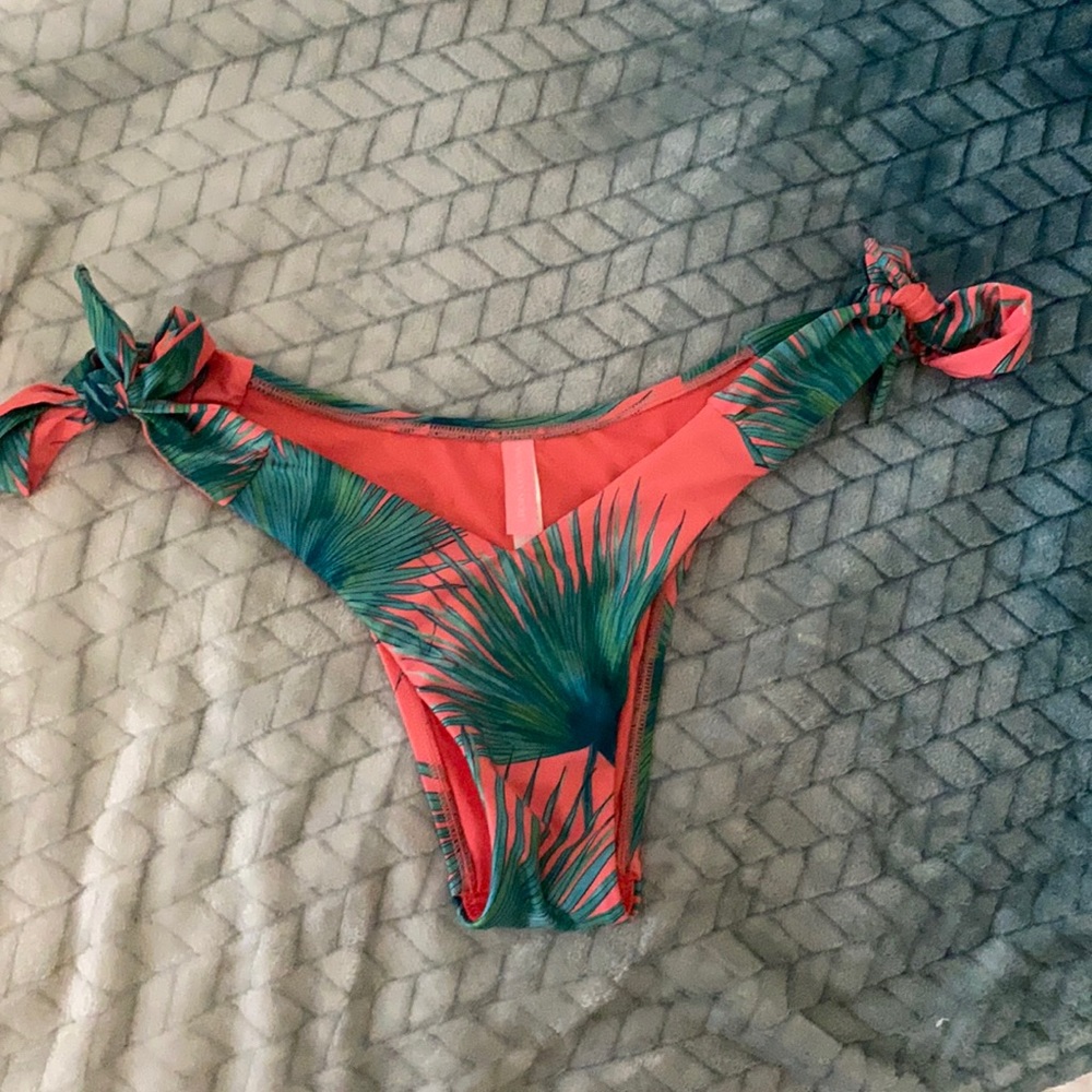 Victoria’s Secret Brazilian Bikini Bottom NWOT